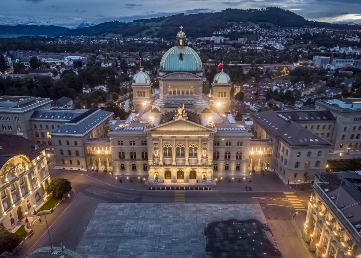 Switzerland stirs Brexit ghosts in push for EU access