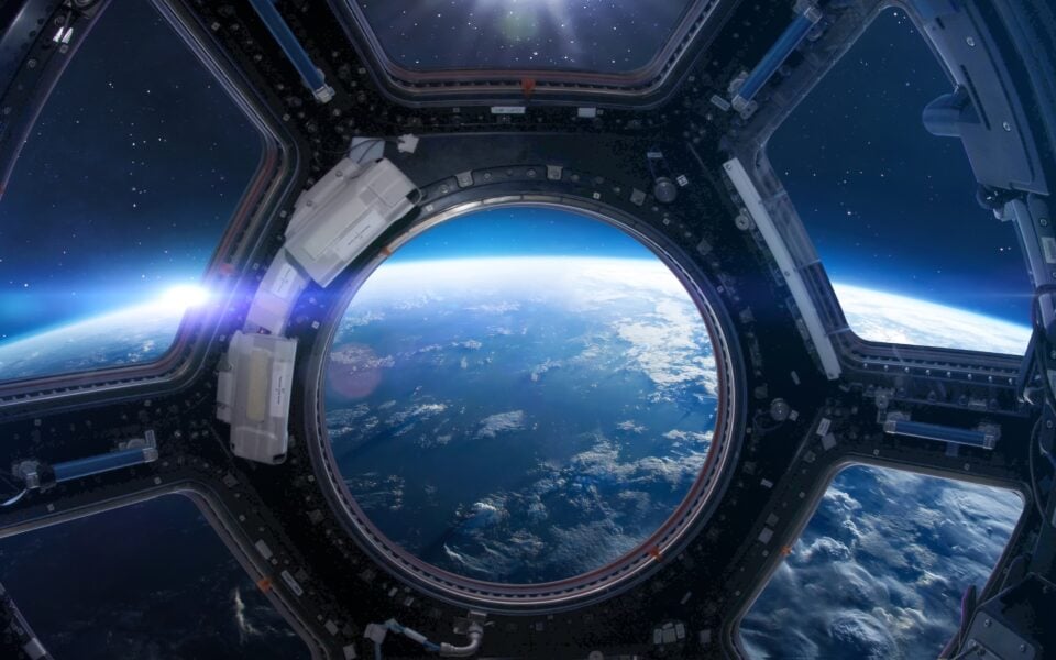 Greece expands space industry with defense, naval ties