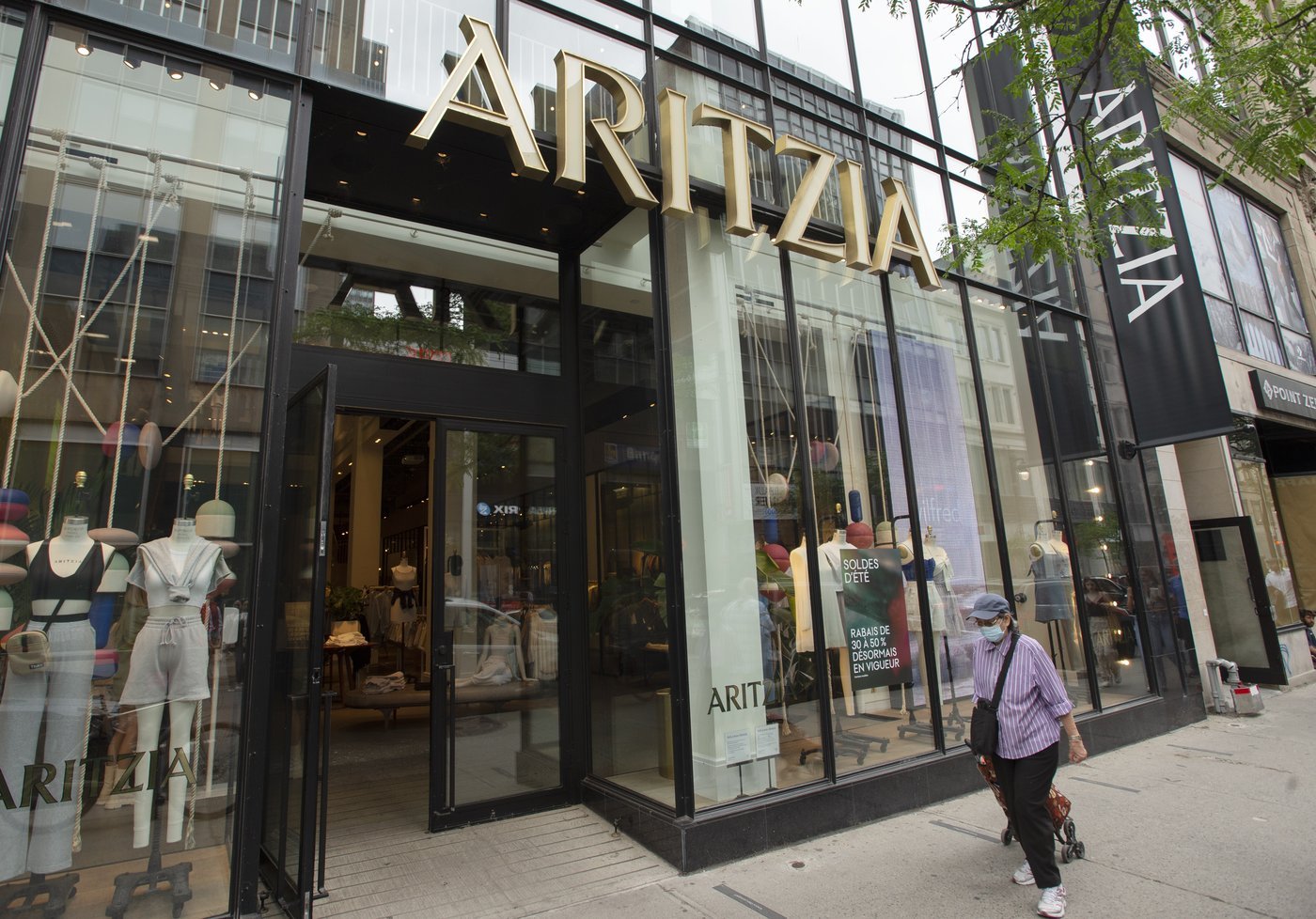 Vancouver's Aritzia, Lululemon stock prices fall after tariff announcement
