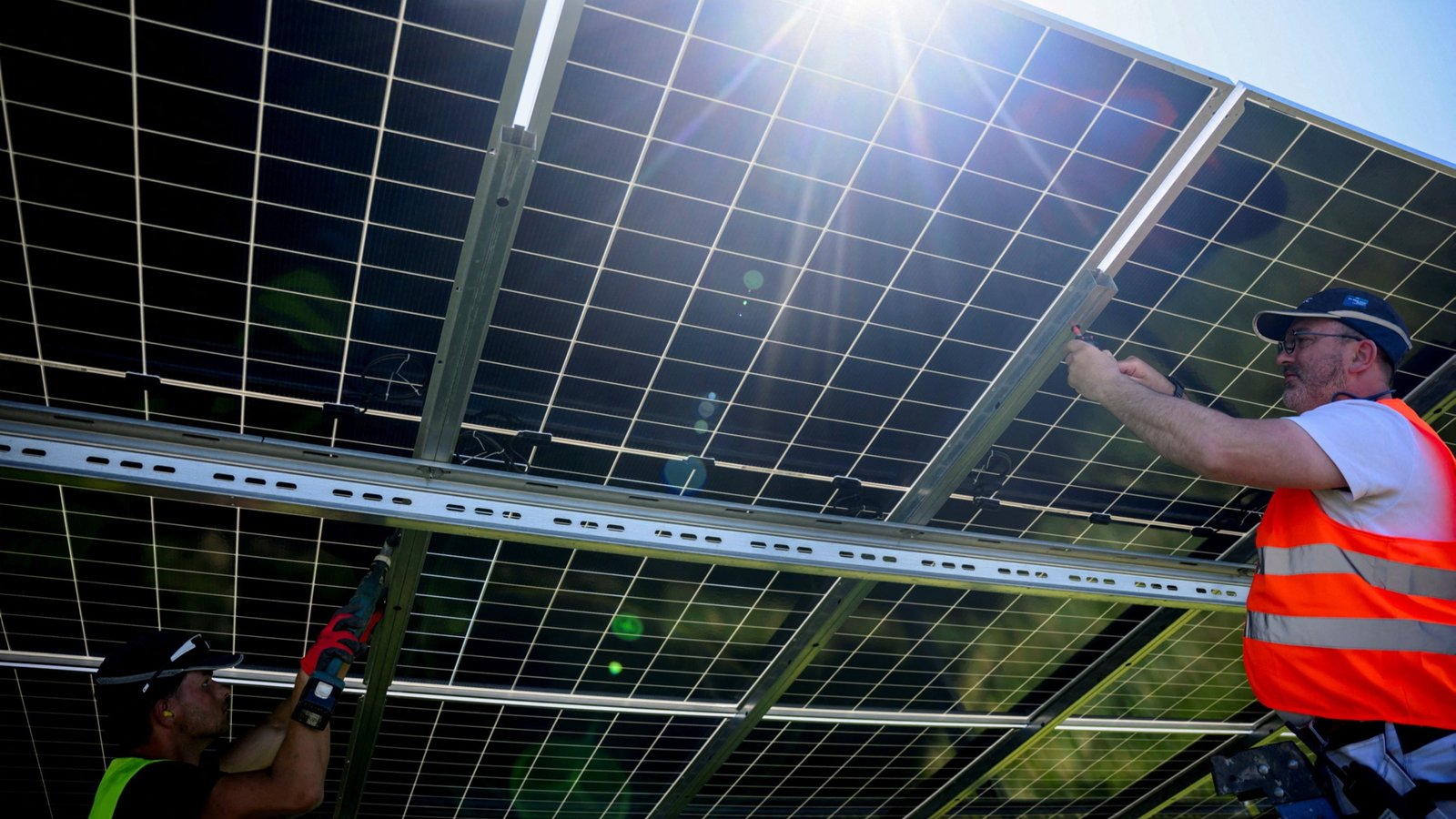 ESG assets surpass $3.5tn globally for the first time amid challenges