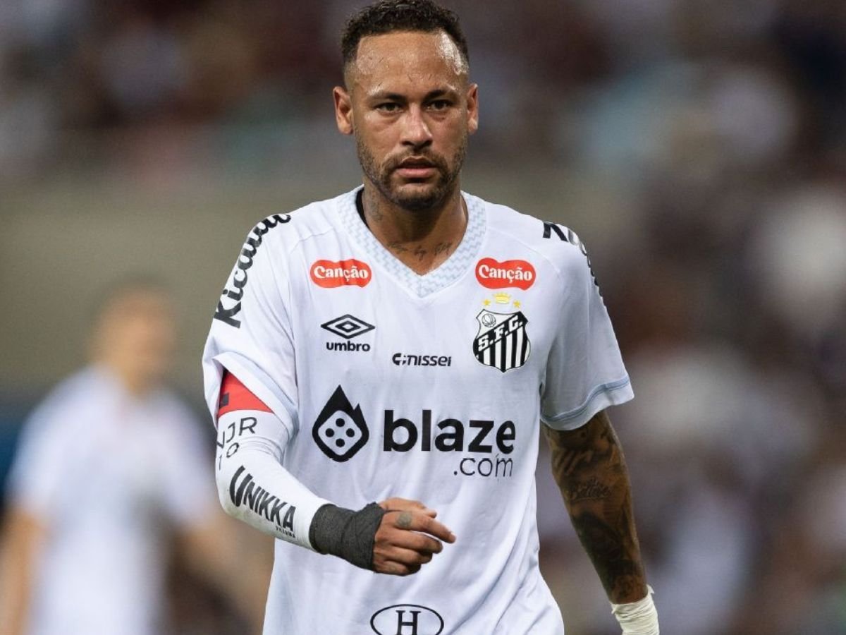 The 33-year-old Neymar's difficulties in Brazil have stoked rumours that he would be leaving Santos and going back to Europe.