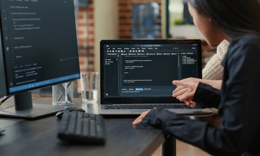 Belitsoft Reports 2025 Trend: Companies Switching from Offshore to Nearshore Teams