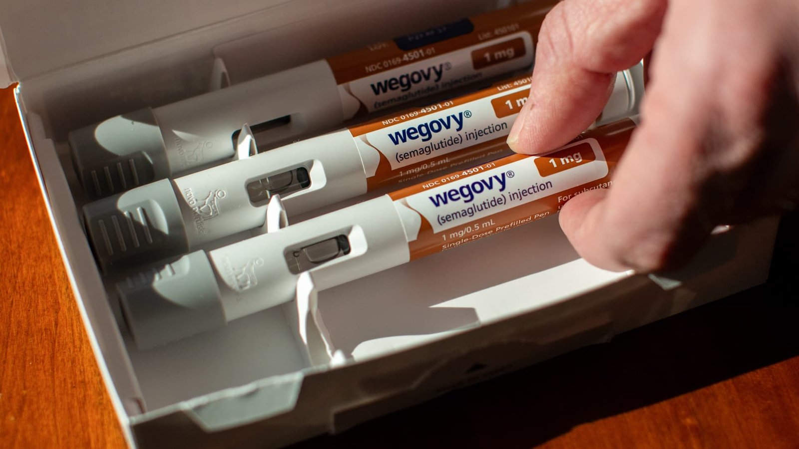 Euro jumps versus the dollar as unemployment rises in the U.S.