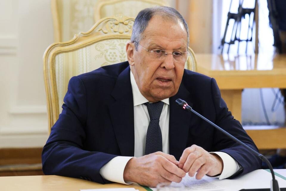 EU boosts Ukraine with €4 billion as Russia nixes Putin-Zelensky meet