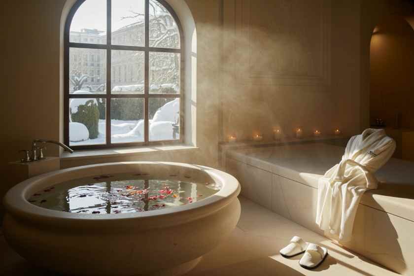 Tourists Flock to Monaco’s Monte-Carlo Bay Hotel for Exclusive Wellness at the New Clarins & MyBlend Spa