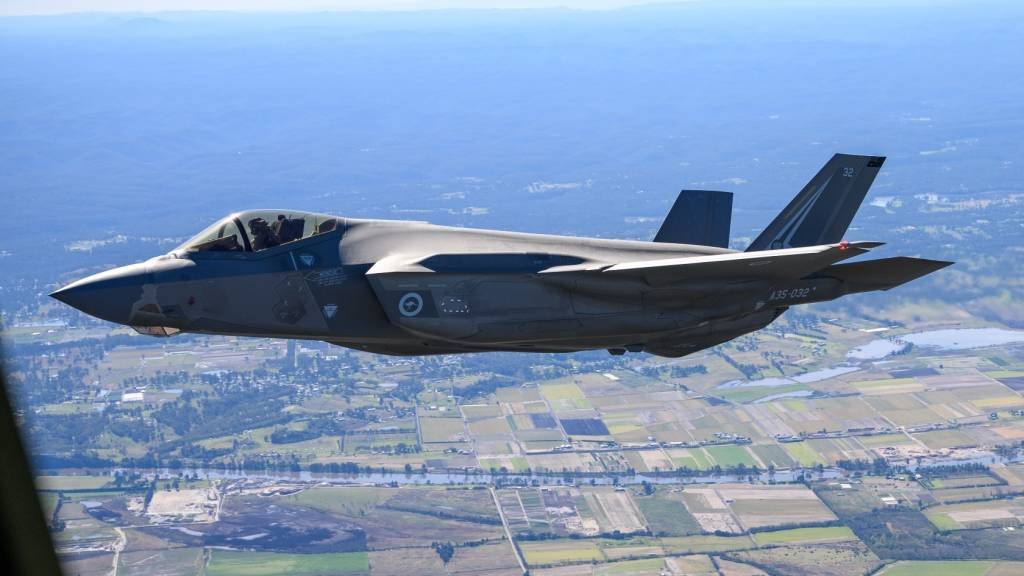 Australia sends F-35 jet parts to Israel. Is that legal?