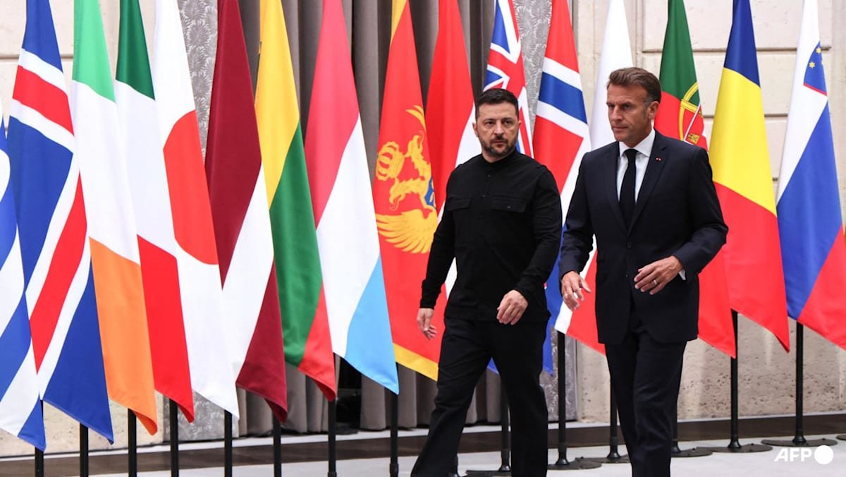 Zelenskyy meets European leaders on Ukraine security guarantees