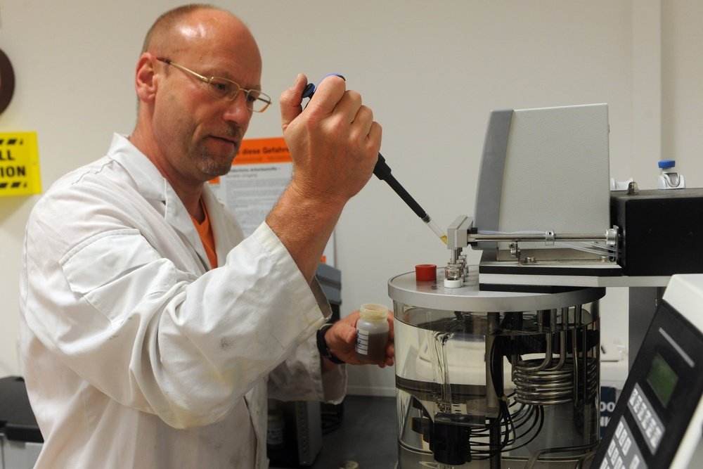 AOAP Lab brings the science of oil to the KMC