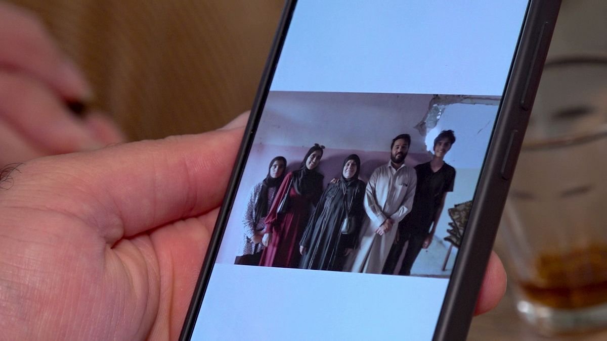 Return or stay? The dilemma facing Syrians living in Europe