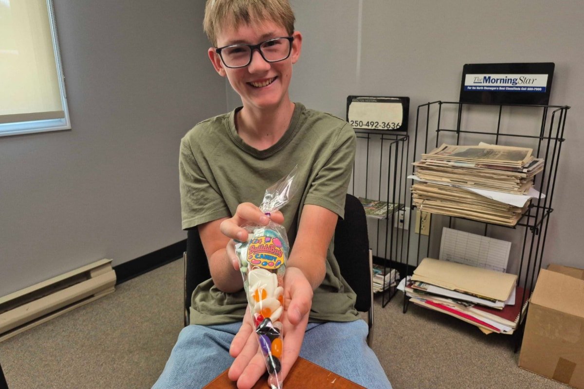 Vernon teen delivers sweet treats to raise funds for Mexican mission