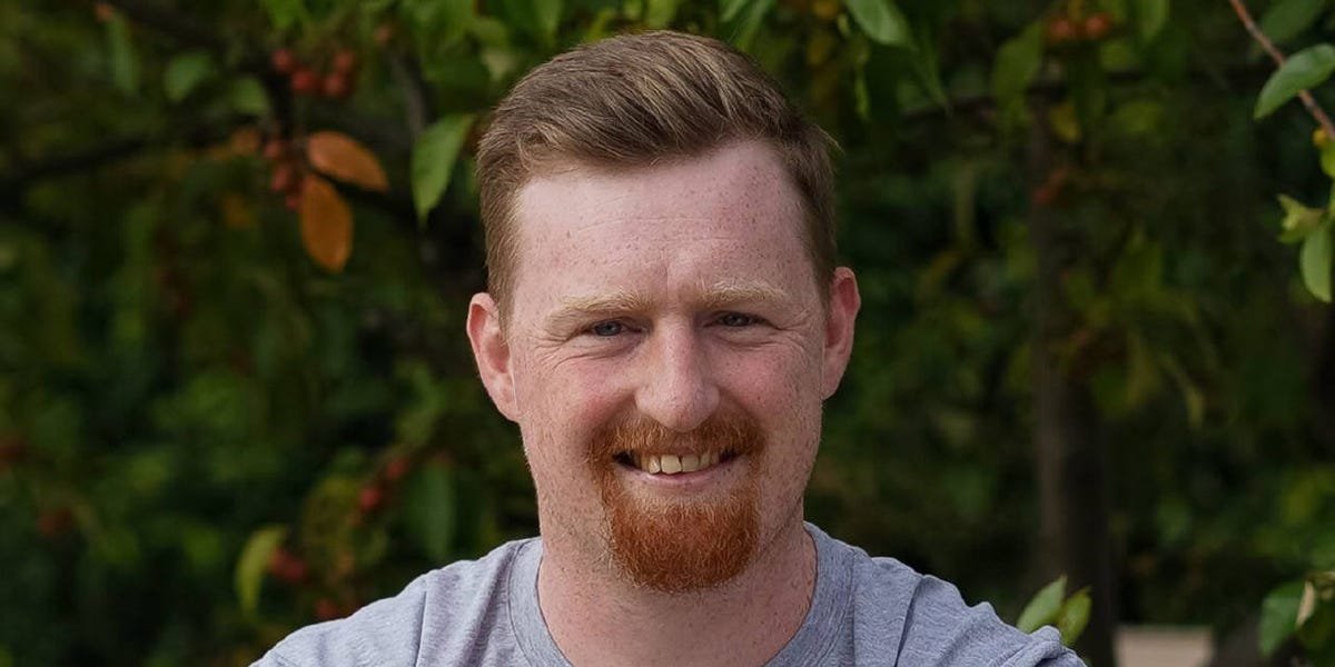 Pitch Deck: IRL Social Startup Meet5 Targets Gen X and Boomers