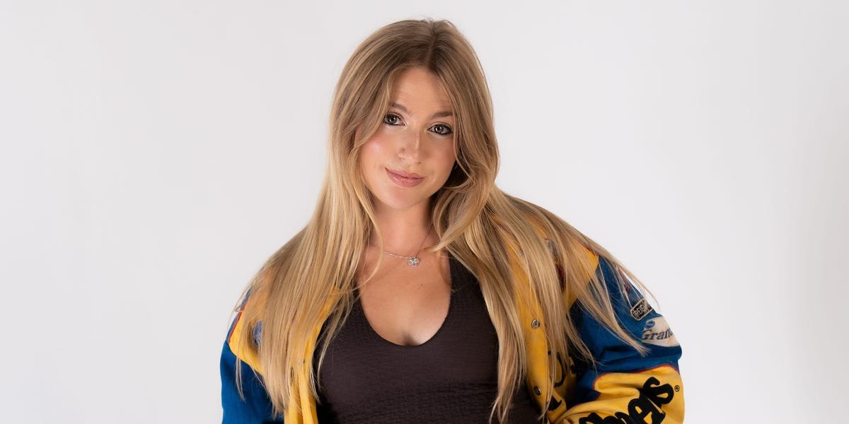 Read the Pitch Deck IRL Social App Clyx Used to Raise $14 Million