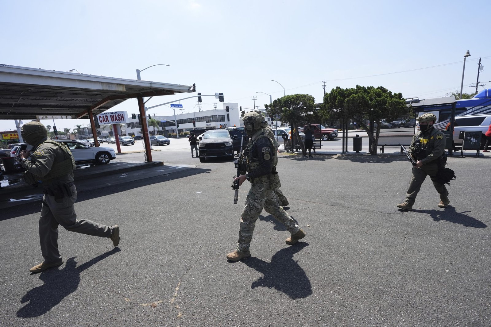 Community aid for street vendors, day laborers surges amid L.A.'s ICE raids