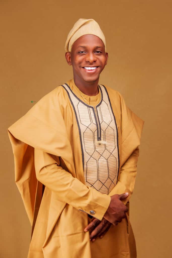 THeNiche-Young. Abdulhafeez-CEO