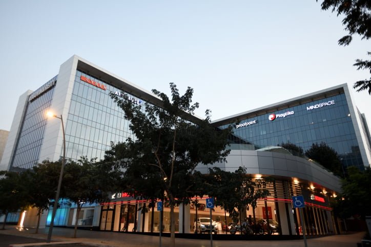 Tech sector resilient but job growth and creation of new startups slowing -- report