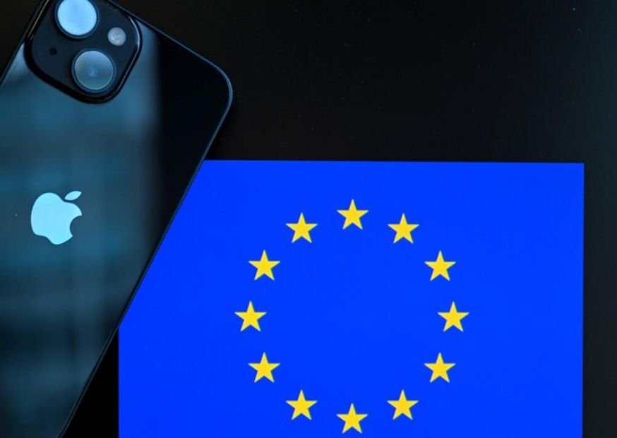 Apple Challenges EU’s Digital Law in Bold Pushback