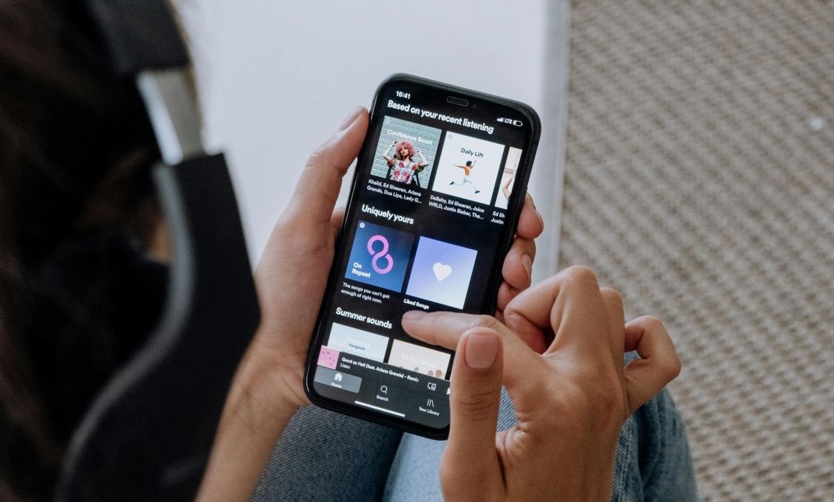 Spotify Rolls Out New Filters, Disclosure Rules for AI Content
