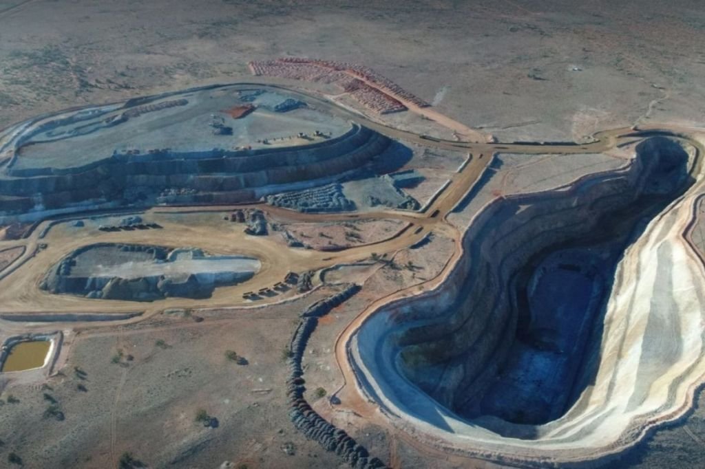 Winners and Losers: Miners dig in as Barton Gold forges ahead - News