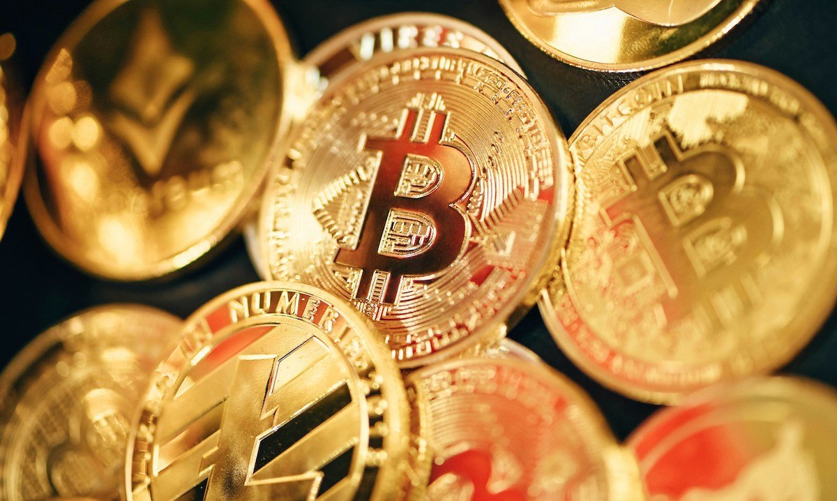 Crypto-Hoarding Firms Face ‘Death Rattle’ as Prices Fall