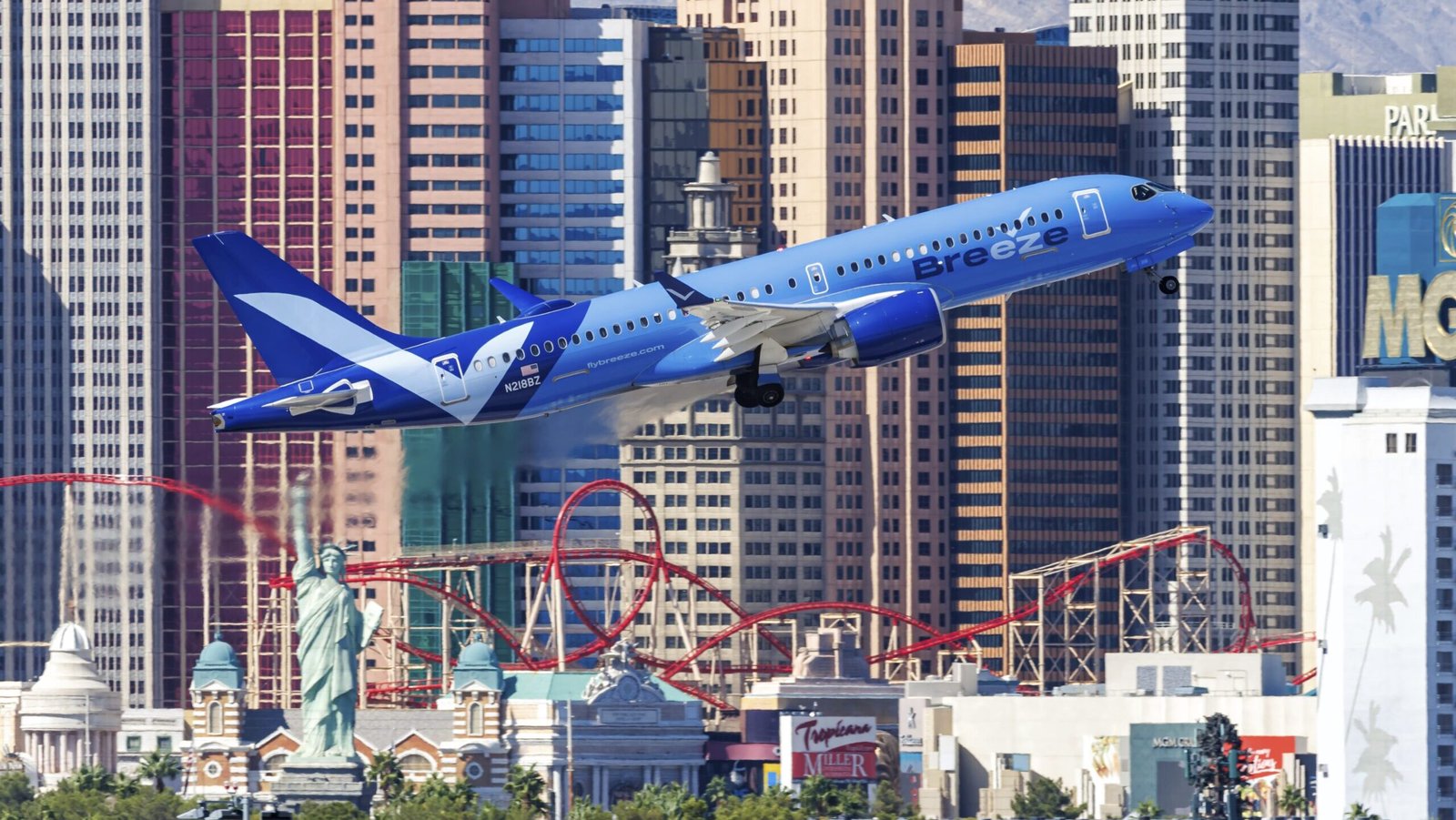 An Airbus A220-300 aircraft of Breeze Airways with the registration number N218BZ at Las Vegas Airport, USA, North America.
