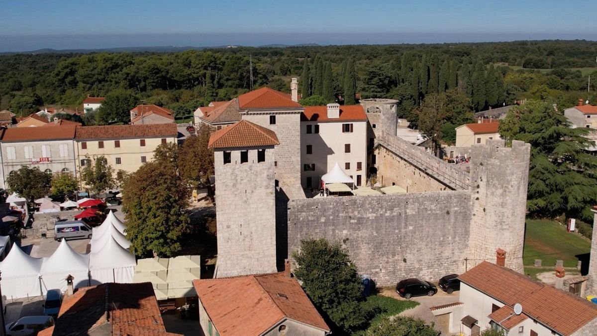 Beyond knights and wars: the EU’s mediaeval castles become strongholds of sustainable tourism