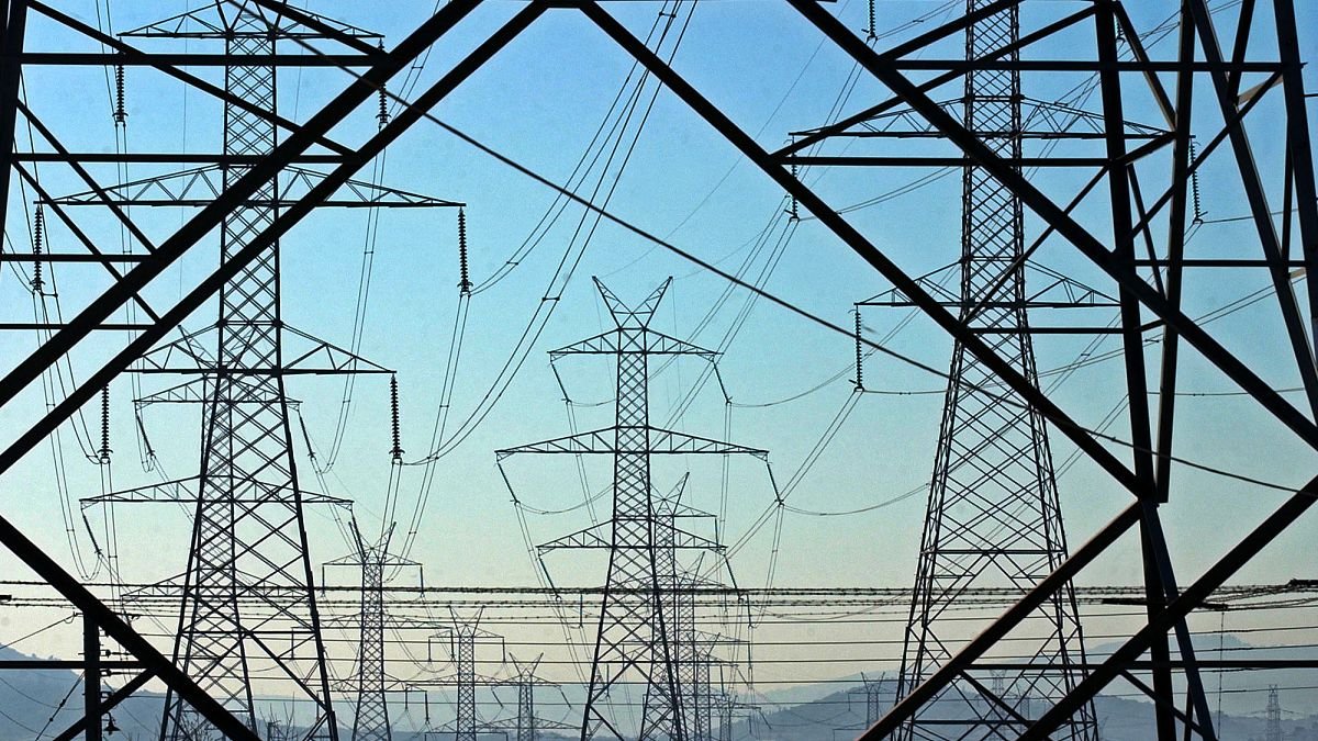 Electricity trade in Europe: Who imports and who exports the most?