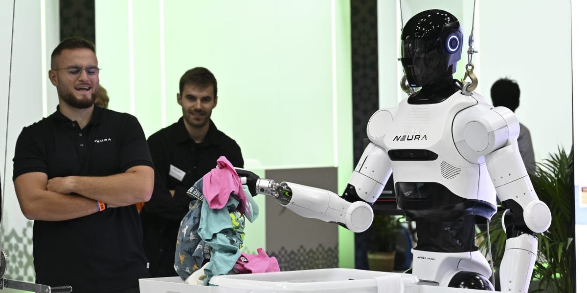AI Startups Pay People to Film Themselves Doing Chores for Robotics
