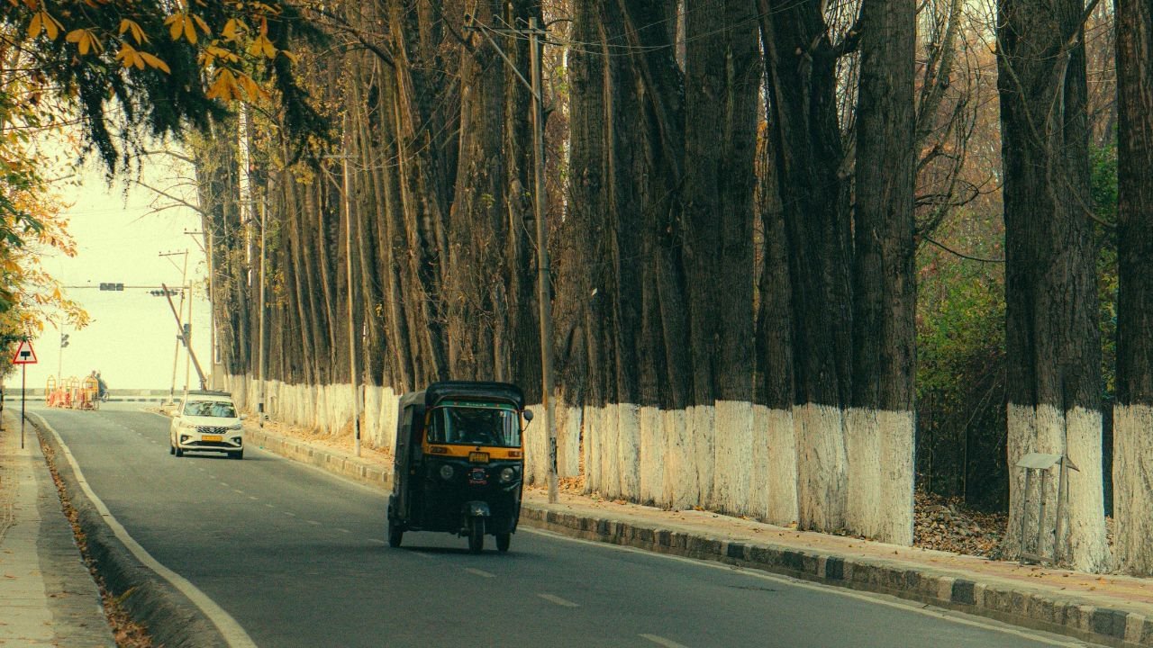 Bengaluru auto driver owns properties worth Rs 4-5 crore; invests in AI startup