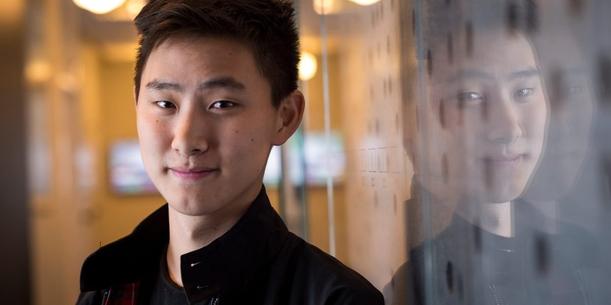 Gen Z billionaire Alexandr Wang tells 13-year olds they should be more like Bill Gates, who snuck out of the house to code at night