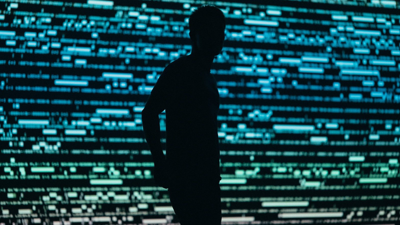 Former Russian 'Sex Spy' Warns of Silicon Valley Espionage Threat ━ The European Conservative