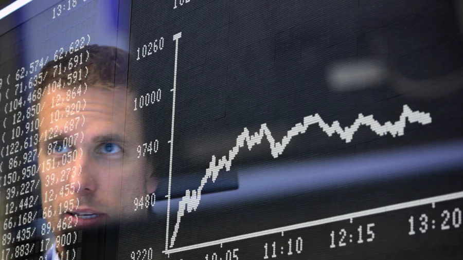 CCP Expels 9 Military Leaders Ahead of Key Meeting