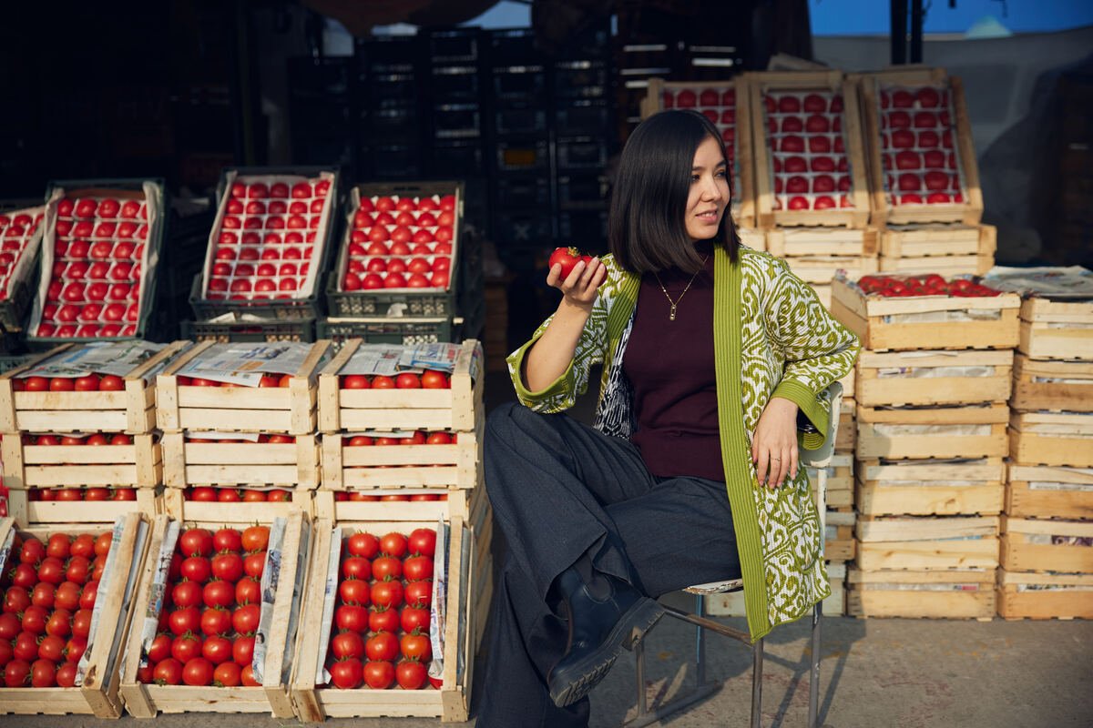 A Young Woman from Uzbekistan Figured Out How To Earn More From Tomatoes