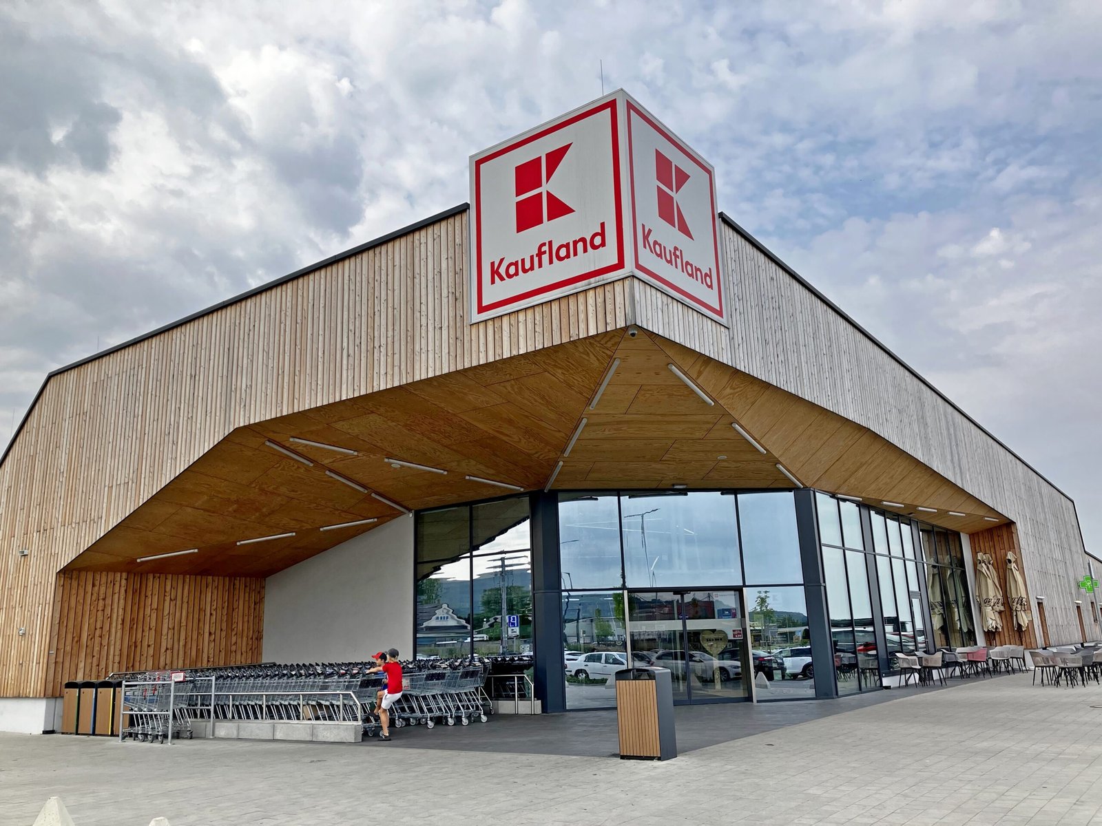 Kaufland’s timber prototype: Sustainability meets local anchoring in Slovakia