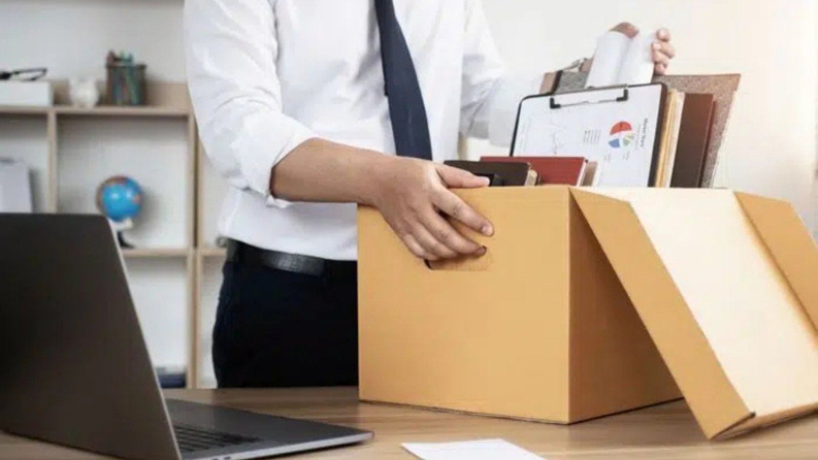 Amazon lays off 14,000 employees by text message - company uses unprecedented method to announce mass layoffs