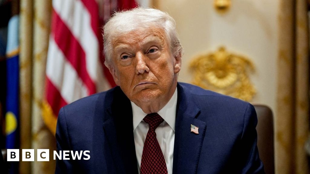 Trump criticises 'decaying' European countries and 'weak' leaders