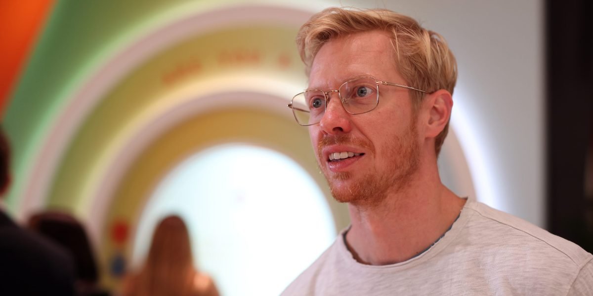 Reddit joins tech layoff trend by cutting 5% of its staff