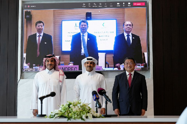 qatarenergy ceo and qatar s minister of energy saad al kaabi attends a signing ceremony with sinopec in doha qatar november 21 2022 photo reuters
