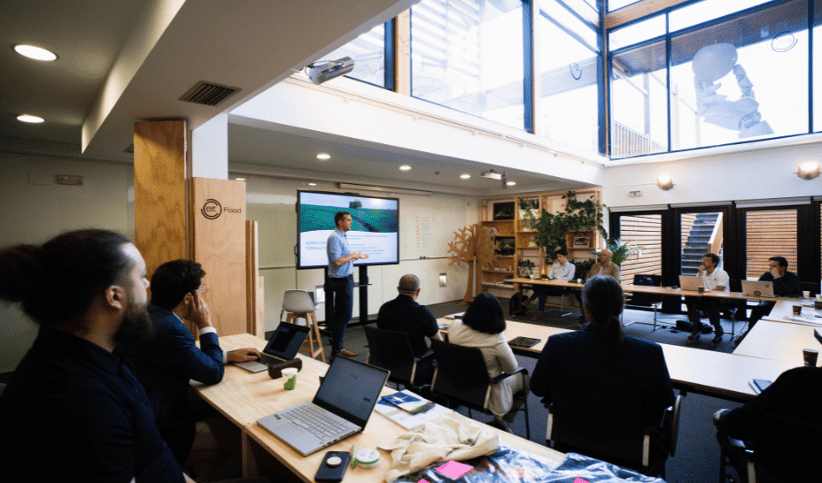 Supporting agrifood innovation: How Sales Booster guides startups into new EU markets