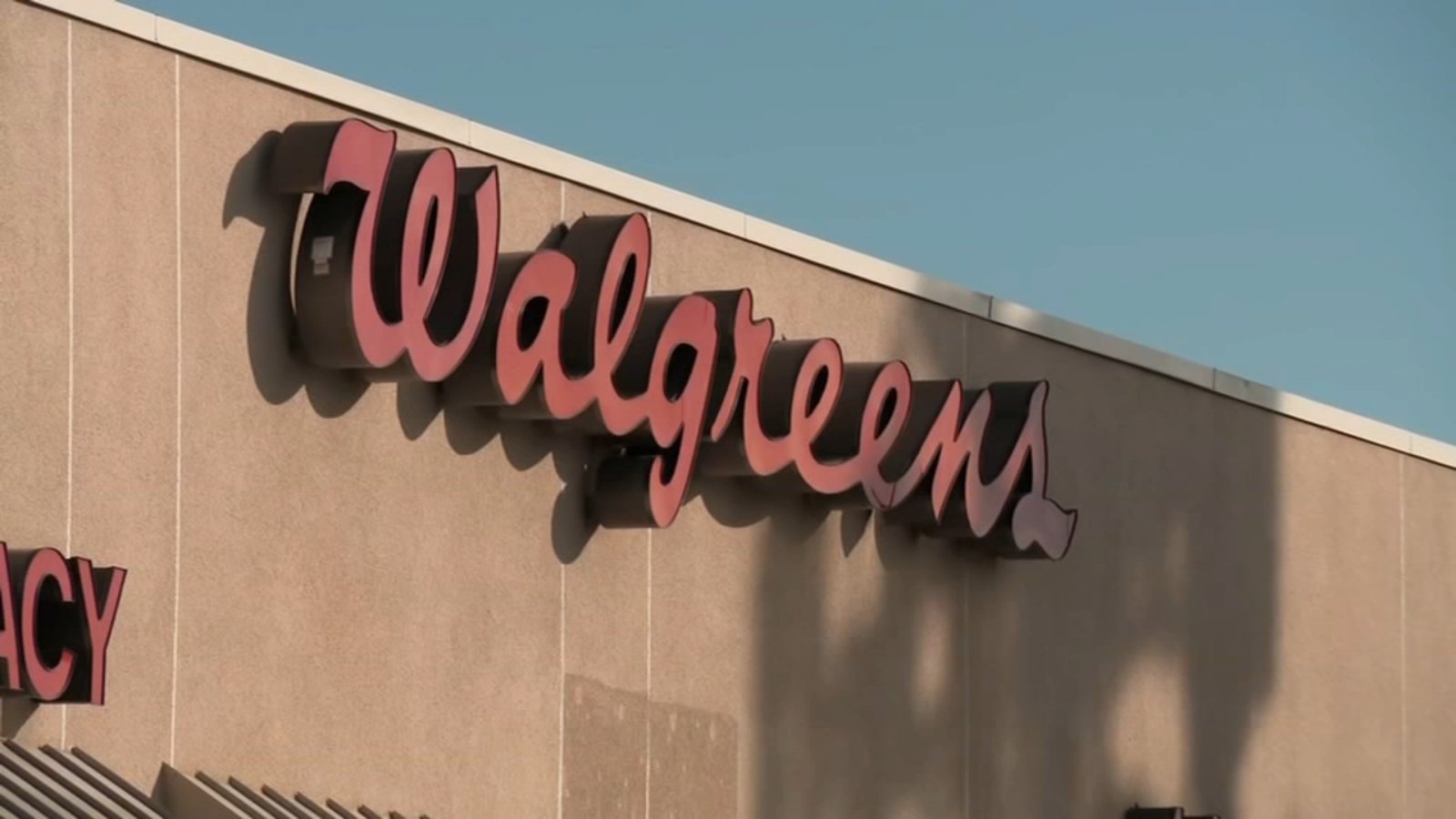 Walgreens layoffs today: Deerfield-based company announces more layoffs to cut costs