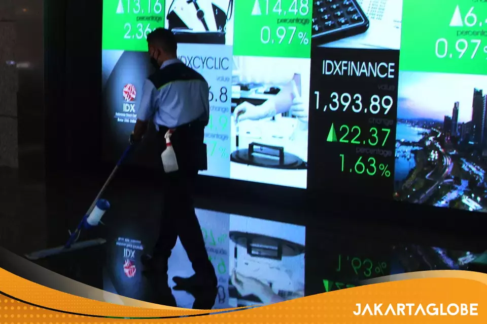 Indonesia Lifts Insurer, Pension Fund Equity Limits to Stabilize Markets