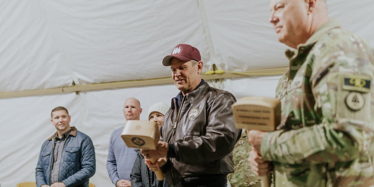 Gov. Lee visits Tennessee troops deployed in Middle East, Europe