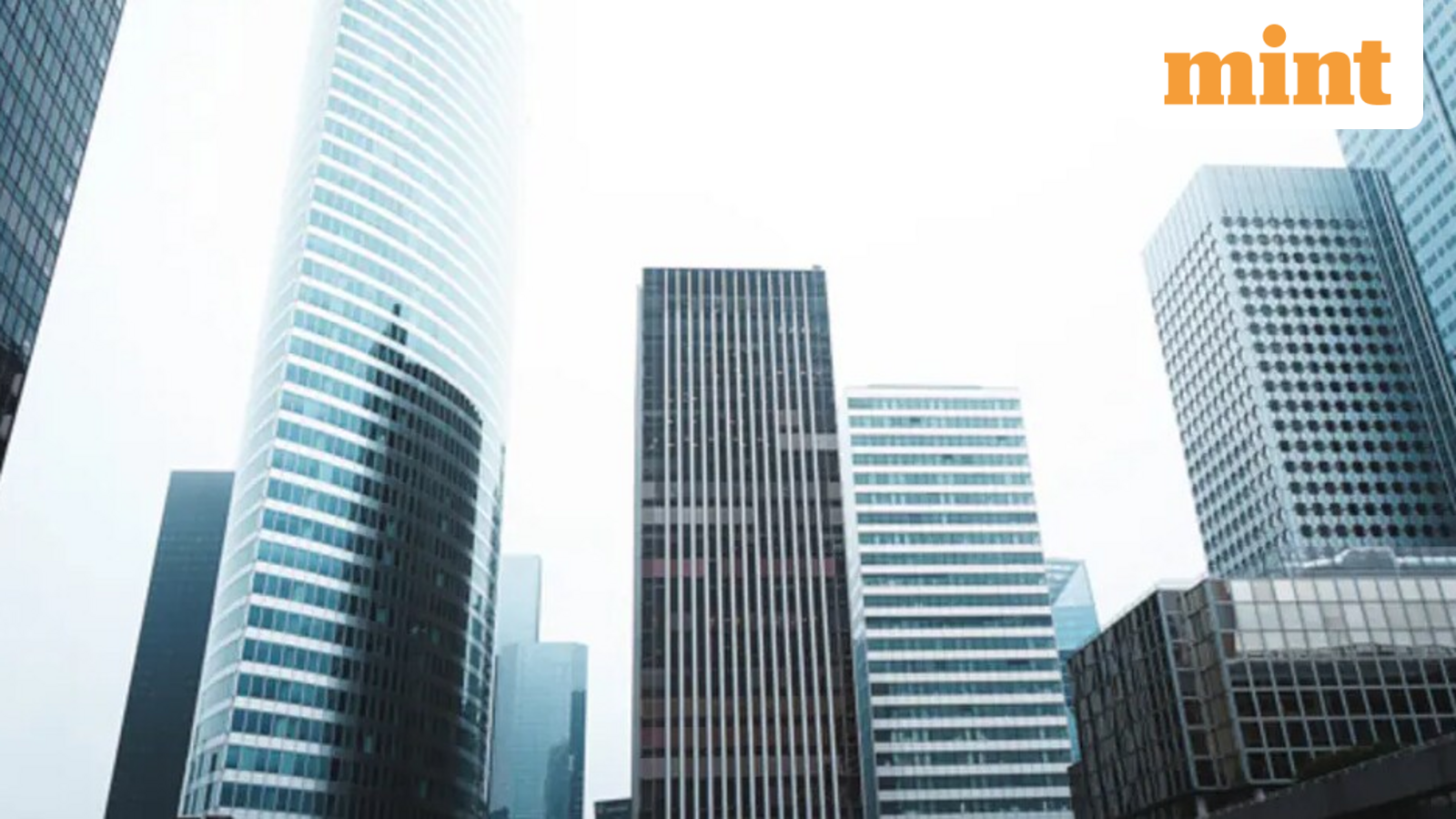 China’s PE Trailblazer Hopu Faces Doubts on Returns, Succession