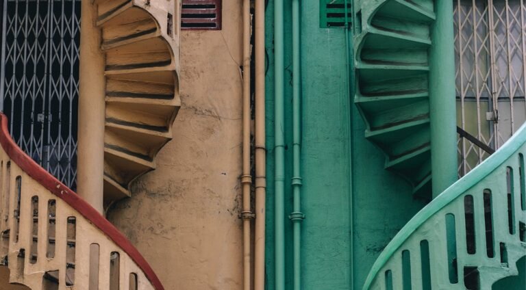 Deepinder Goyal and Navil Noronha: a study in contrasting exits