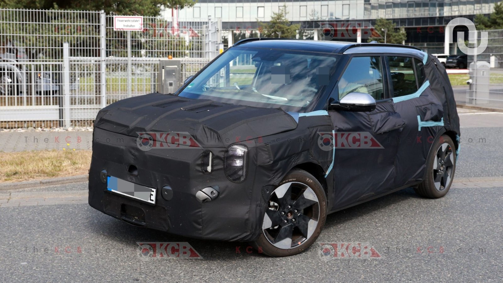 This Stunning Korean Rival to the Renault 4 Electric Is Already Hitting the Road