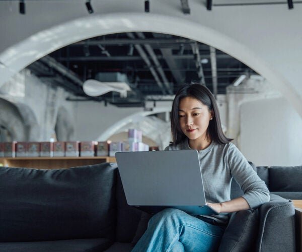 Why Some Founders in Startup Accelerators Do Better Than Others