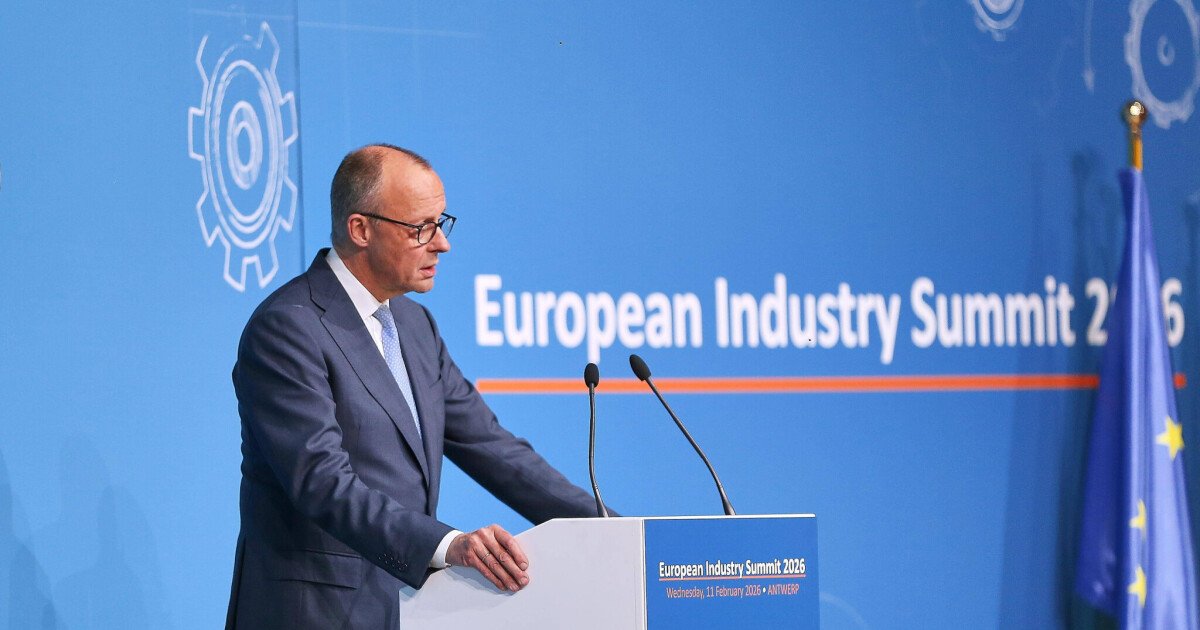 Difficult balancing act between green dependencies and de-risking • Table.Briefings