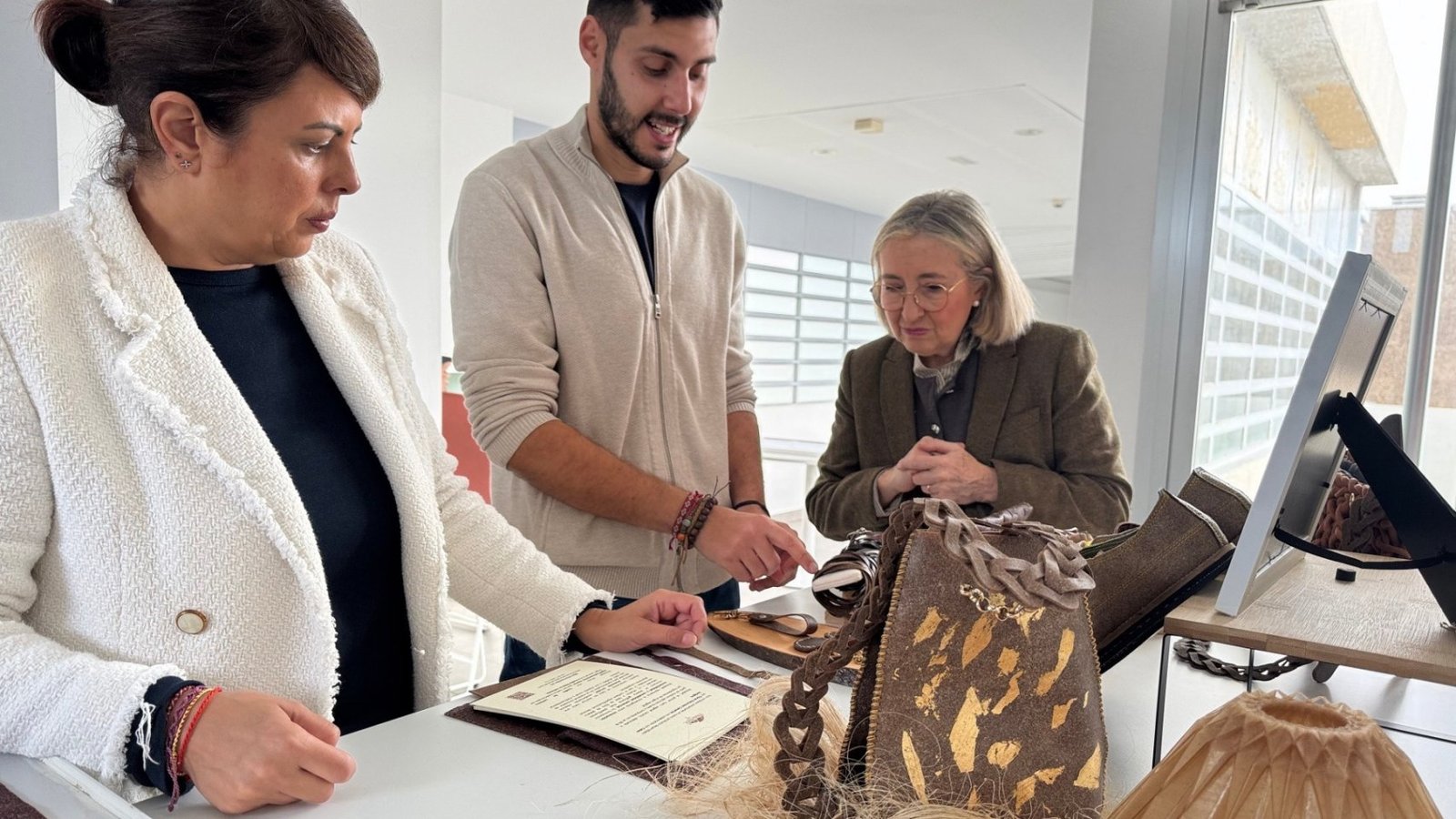 From agricultural waste to international catwalk: banana fibers from Gran Canaria arrive in Berlin