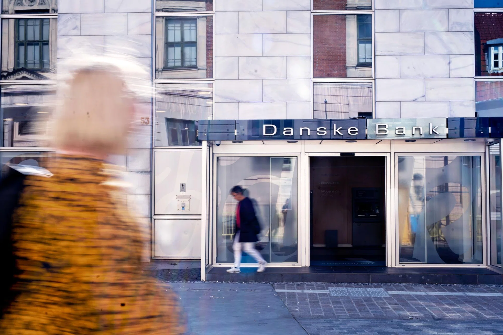 Danske Bank cuts hundreds of jobs to add to Danish layoff wave