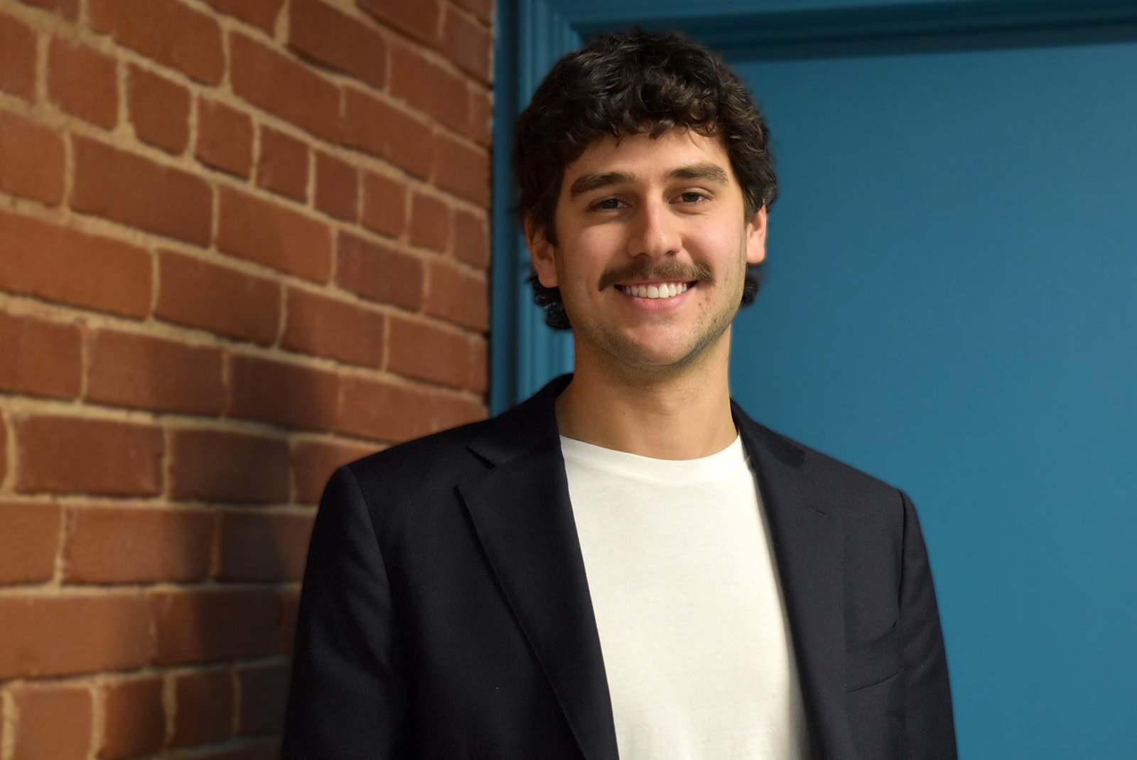 Hack in traction: Startups learn hustle shortcode for winning customers, narrow focus