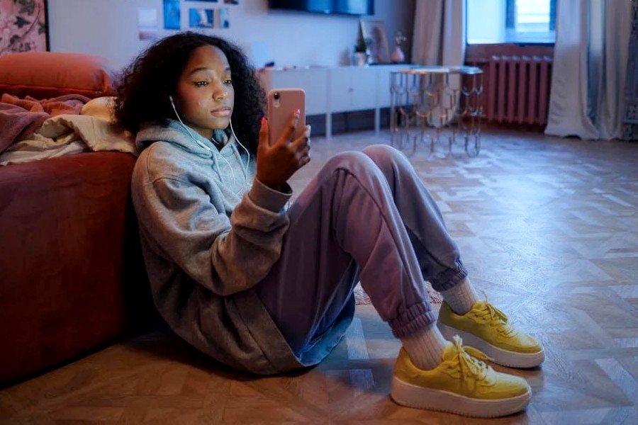 Europe’s Youth Social Media Crackdown Echoes In Harlem’s Digital Streets